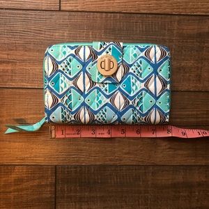 Vera Bradley NWT Go Fish Blue RFID Turnlock Cotton Wallet Purse Bag